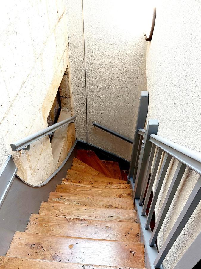 Studio Cosy Dans Le Centre Historique Wifi Angoulême Exterior foto
